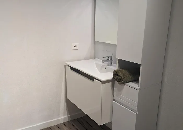 Joli Cocon à Avec Terrasse Vue