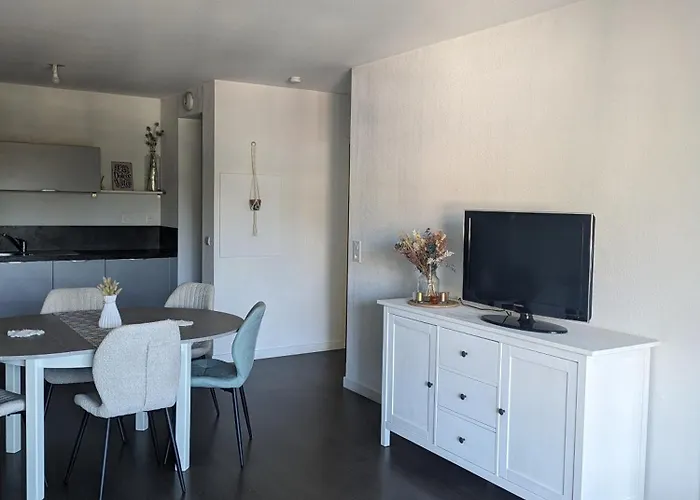 Joli Cocon A Avec Terrasse Vue *